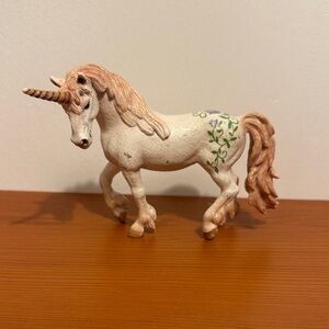 Schleich White and Pink Unicorn Figurine